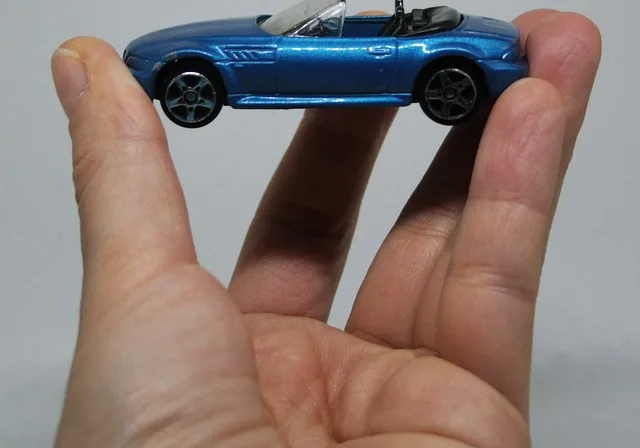 Car engine close-up for vehicle insurance in Portugal