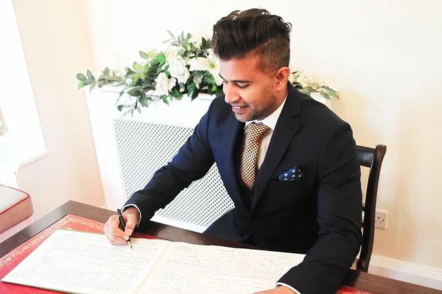 bureau illustrant les options de multi-assurance au Portugal