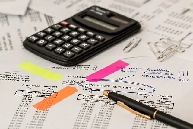 calculatrice illustrant les options d'assurance santé au Portugal